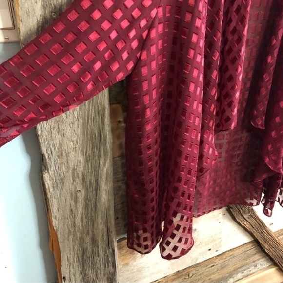 VINTAGE Image Size 1X Burgundy Velvet Burnout Semi-Sheer Cover-up - Picture 2 of 5